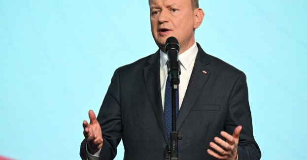 Błaszczak: służby specjalne poinformowały mnie o cofnięciu poświadczeń bezpieczeństwa