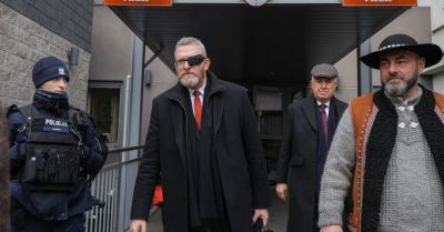 Przerwa w pierwszej rozprawie Grzegorza Brauna, europoseł wniósł o wyłączenie sędziego