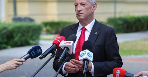 Na warszawskim lotnisku agenci CBA zatrzymali b. posła do PE Ryszarda Czarneckiego