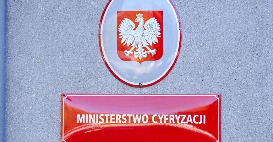 zdjęcie: Po wyroku TSUE rząd dostosuje akty stanu cywilnego do małżeństw jednopłciowych z UE / Warszawa, 26.09.2025. Ministerstwo Cyfryzacji w Warszawie, 26 bm.  (rp/awol) PAP/Radek Pietruszka