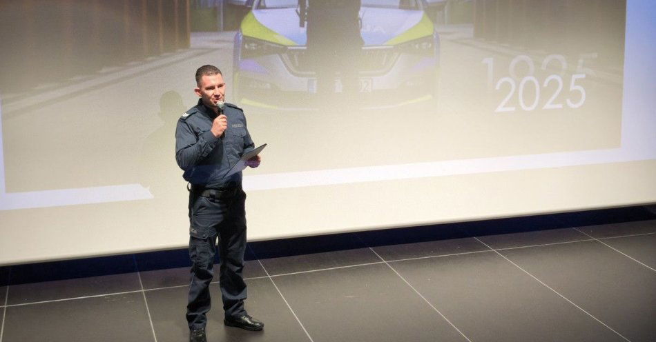 zdjęcie: Sto lat kobiet w policji świętowane w Zgierzu / fot. KPP w Zgierzu