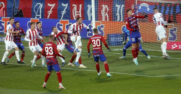 Ekstraklasa piłkarska - wpadki Rakowa, Legii i Pogoni
