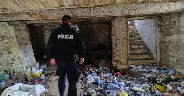 Policja sprawdza miejsca pobytu osób bezdomnych przed zimą