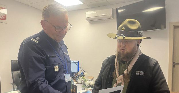 Światełko Betlejemskie w sławieńskiej komendzie