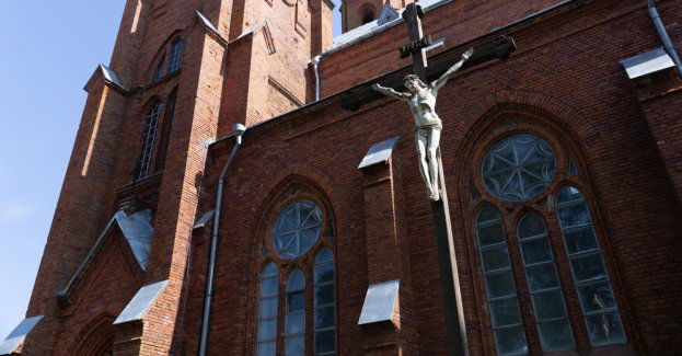 Kościół św. Mikołaja we Fromborku z nowym dachem i sygnaturką