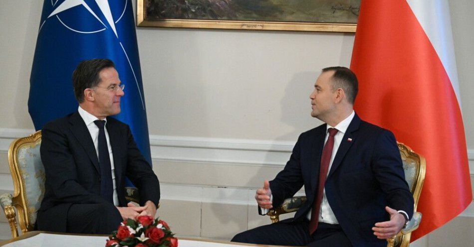zdjęcie: W Pałacu Prezydenckim odbyło się spotkanie prezydenta z sekretarzem generalnym NATO / Warszawa, 18.12.2025. Prezydent RP Karol Nawrocki (P) oraz sekretarz generalny NATO Mark Rutte (L) podczas spotkania w Pałacu Prezydenckim w Warszawie, 18 bm. (jm) PAP/Radek Pietruszka