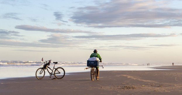 Jeden na rowerze, drugi za kierownicą auta – obaj pijani