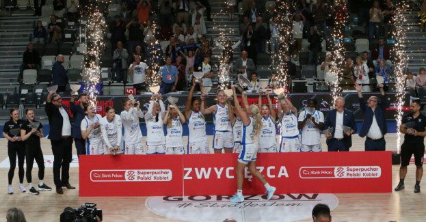 Superpuchar Polski koszykarek - trofeum pierwszy raz dla AJP Gorzów