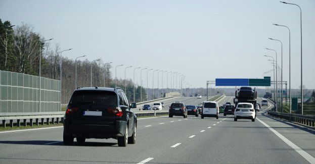 Koniec utrudnień po śmiertelnym wypadku na A2 w pobliżu Strykowa