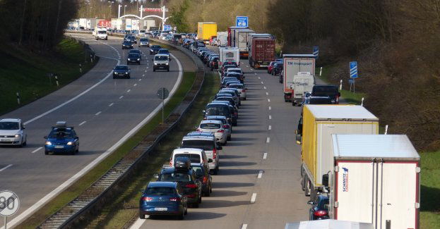 Ponad trzy doby wynosi czas oczekiwania ciężarówek na odprawę w Medyce