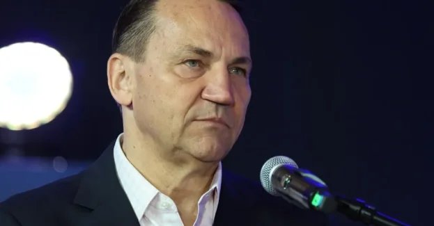 Sikorski ws. dezinformacji dotyczącej Zaolzia: nie dajmy się skłócić z Czechami
