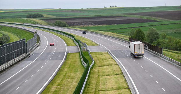 Senat nie zgłosił poprawek do ustawy znoszącej opłaty za przejazd autostradami