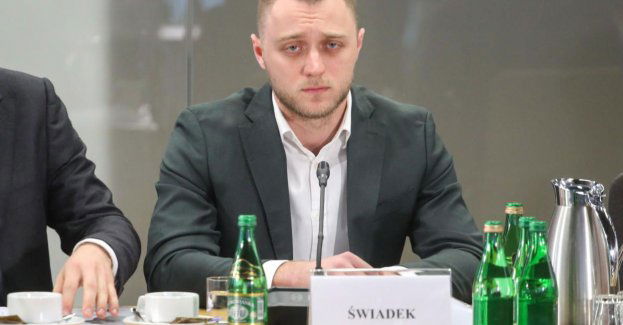 Kierownictwo polityczne Zjednoczonej Prawicy usiłowało tuszować aferę wizową
