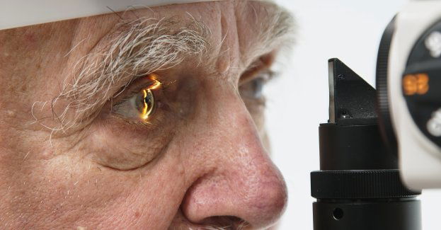 W Szpitalu Kolejowym jaklo jedynym na świecie laserowe operacje łączone zaćmy