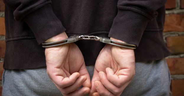 Włamał się do domu i ukradł pieniądze