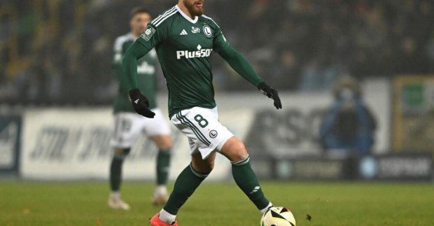 Ekstraklasa piłkarska - Augustyniak złamał rękę, przejdzie operację