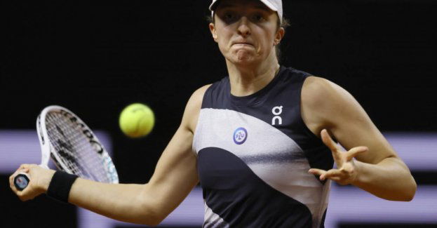Turniej WTA w Stuttgarcie - Świątek w finale po kreczu Jabeur