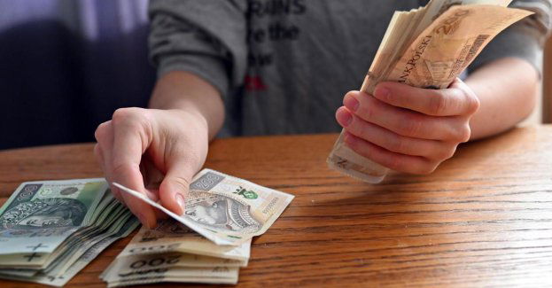Na spłatę długów statystyczny Polak musiałby pracować 3 miesiące i 18 dni