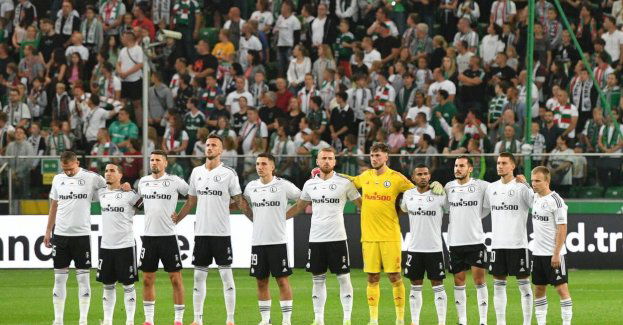 Raków i Legia ukarane przez UEFA
