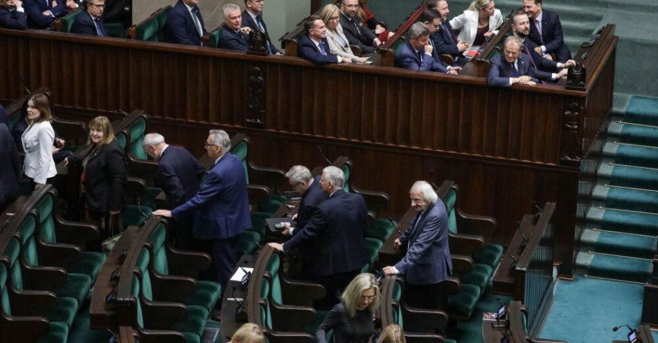zdjęcie: PiS nie wystawi kandydatów na wicemarszałka Sejmu, opuścił salę podczas przedstawiania kandydatury Czarzastego na marszałka / Warszawa, 18.11.2025. Sala obrad Sejmu, 18 bm. Posłowie wybiorą nowego marszałka. Sejm będzie też pracować nad projektem ustawy ws. likwidacji CBA, projektem dot. asystencji osobistej oraz ws. zwiększenia bezpieczeństwa na Bałtyku. (ad) PAP/Tomasz Gzell