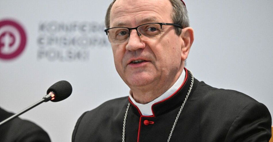 zdjęcie: Przewodniczący Episkopatu podziękował Leonowi XIV za niezłomną wierność misji Kościoła / Warszawa, 12.03.2026. Przewodniczący Konferencji Episkopatu Polski, metropolita gdański abp Tadeusz Wojda podczas konferencji prasowej po zakończeniu 404. Zebrania Plenarnego Konferencji Episkopatu Polski, 12 bm. w siedzibie Sekretariatu w Warszawie. (sko) PAP/Piotr Nowak