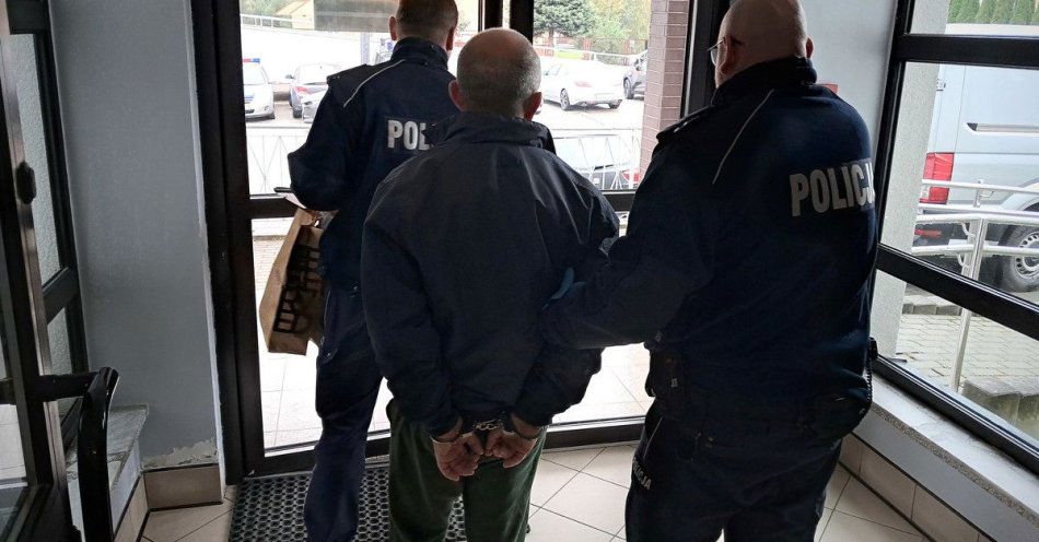 zdjęcie: Oszustwa na policjanta: zatrzymano dwie osoby po wyłudzeniu 25 tys. / fot. KPP w Ropczycach fot. mł. asp. A.Olszowy-Szydło
