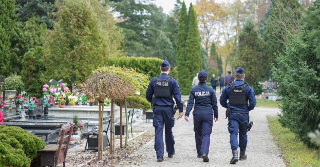 Zbliżający się Dzień Wszystkich Świętych - pamiętaj o swoim bezpieczeństwie!