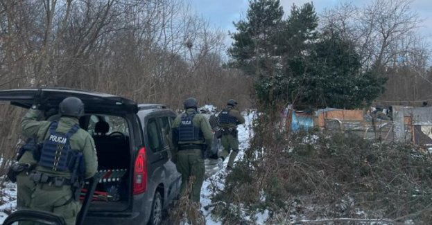 Policjanci zatrzymali włamywaczy, którzy ukradli części samochodowe o wartości 100 000 złotych