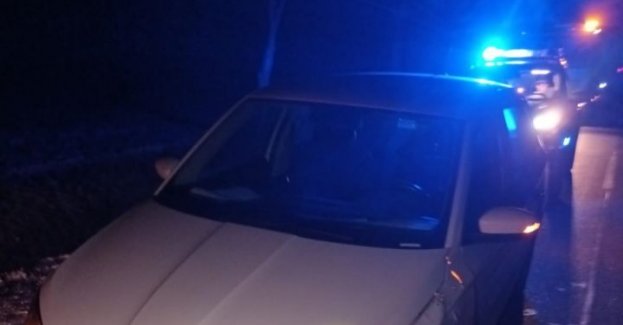 Był tak pijany, że nawet nie czuł, że jedzie na samej feldze