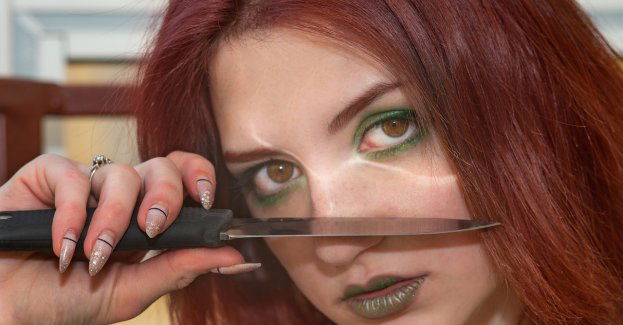 Wymyślił napad, żeby uchronić swoją partnerkę, która zraniła go nożem