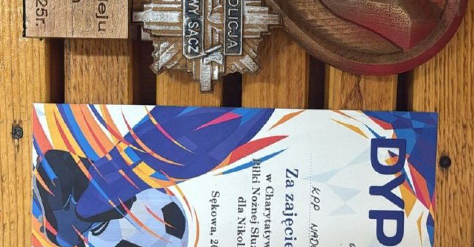 zdjęcie: Wadowiccy policjanci zwyciężyli w charytatywnym turnieju / fot. KMP w Wadowicach