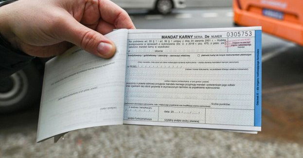 W ubiegłym roku policja wystawiła prawie 3,8 mln mandatów na kwotę niemal 1,3 mld zł