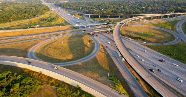 Przywrócony ruch na A1 w kierunku Gdańska po zderzeniu dwóch samochodów ciężarowych