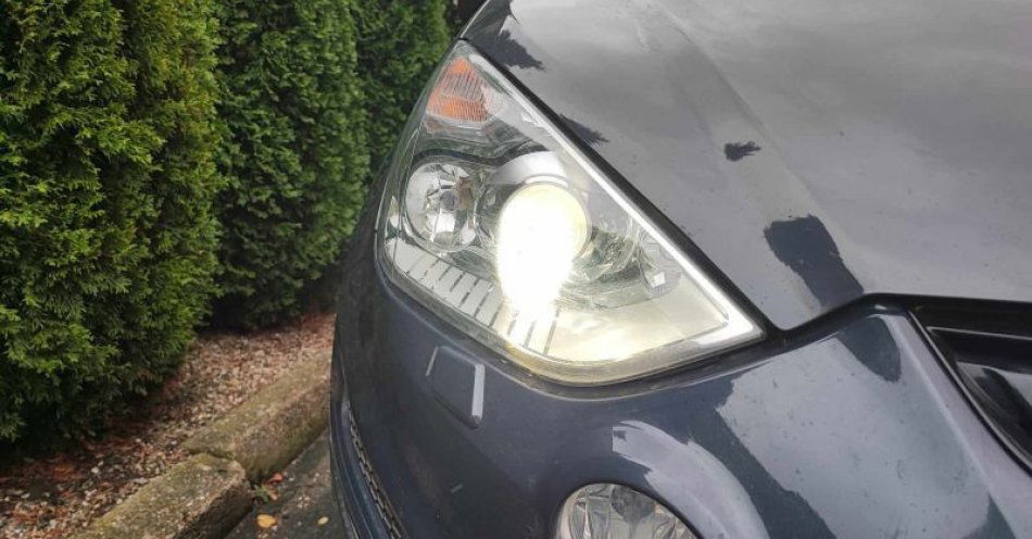 zdjęcie: Darmowe sprawdzenie świateł w powiecie trzebnickim dziś / fot. KPP w Trzebnicy