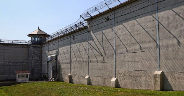 Nie stawili się w terminie do więzienia.  Zawieźli ich policjanci