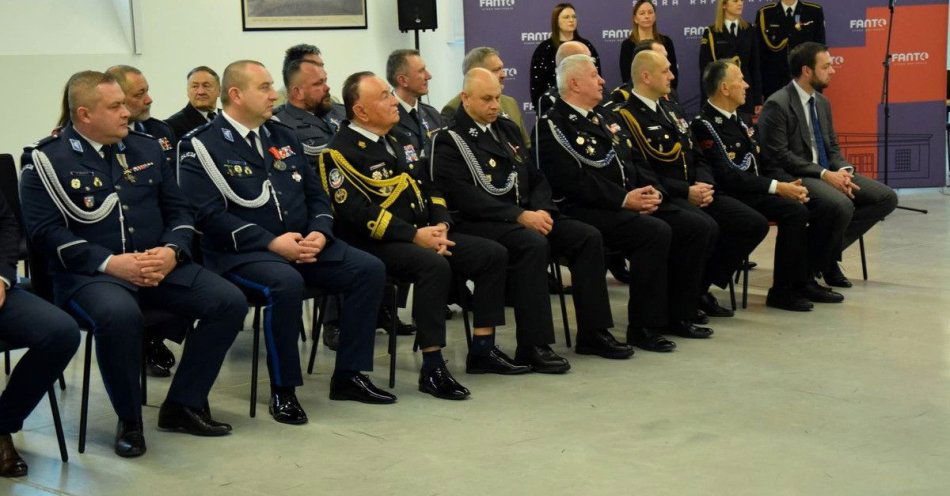 zdjęcie: Służby mundurowe razem w Ustrzykach Dolnych / fot. KPP w Ustrzykach Dolnych