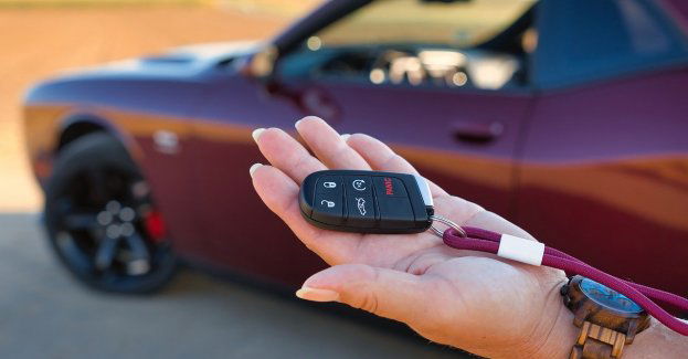 Zamiast luksusowych aut, wynajmujący dostawali atrapy kluczyków