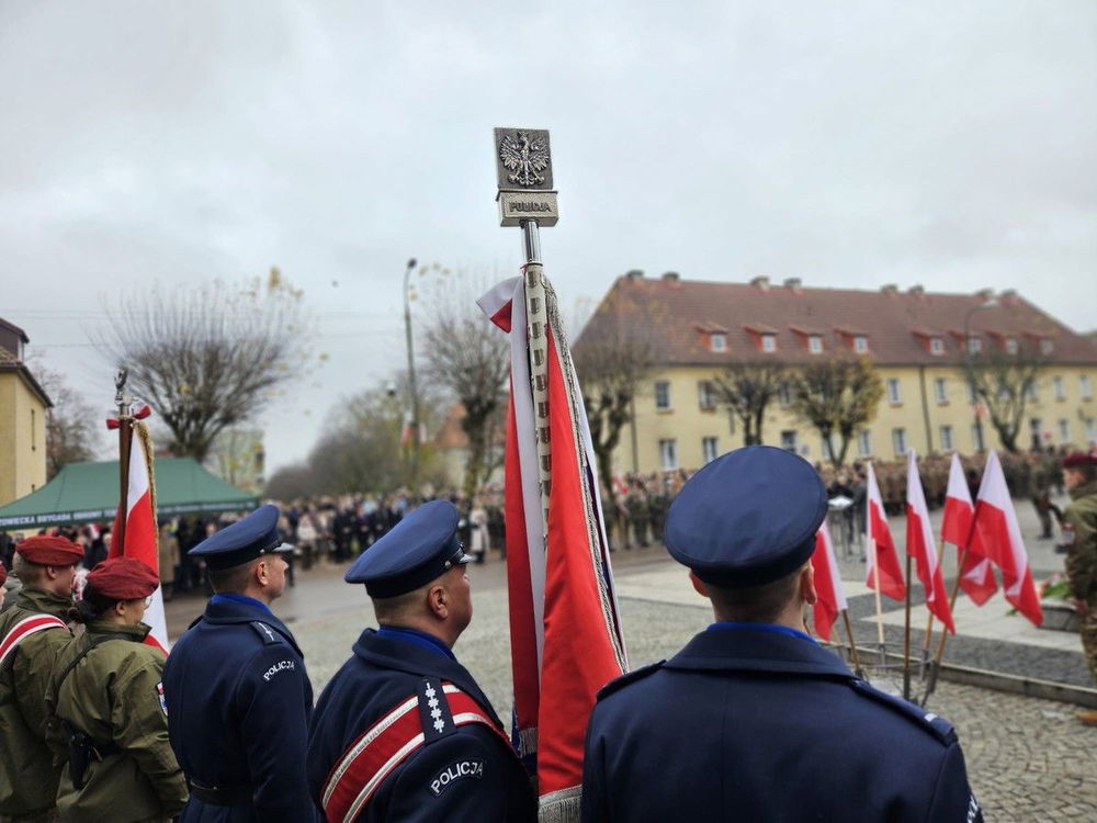 zdjęcie: Ciechanów: policja uczciła 107. rocznicę odzyskania niepodległości / fot. KPP w Ciechanowie