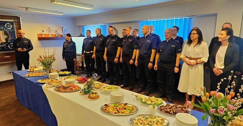 zdjęcie: Wielkanocne spotkanie w Komendzie Powiatowej Policji w Wieliczce / fot. KMP w Wieliczce