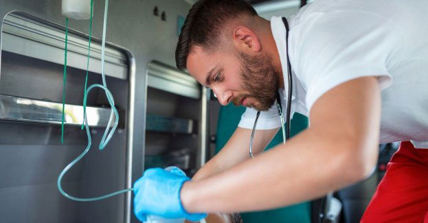 Policja zatrzymała 52-latka, który groził ratownikowi medycznemu