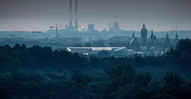 ArcelorMittal Poland kończy rozbiórkę obiektów dawnej spiekalni; uwolni 30 ha terenów