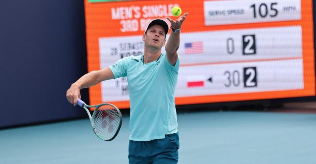 Hubert Hurkacz awansował do 1/8 finału turnieju ATP rangi 1000 w Miami