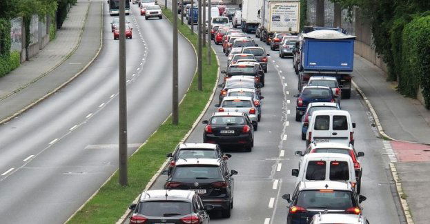 Trwa rozładowywanie zatoru na A4