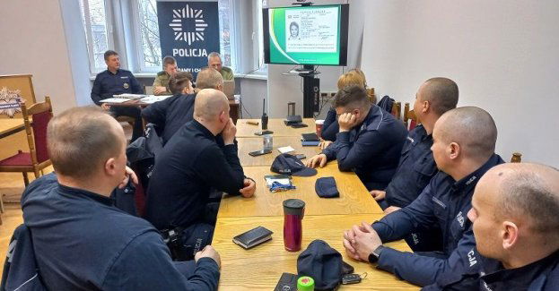 Funkcjonariusze Straży Granicznej szkolili ząbkowickich policjantów