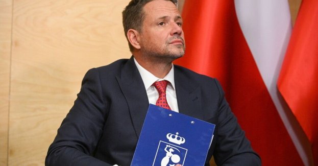 Trzaskowski twierdzi, że udało mu się przekonać radnych; w tle nieoficjalne głosy o braku komunikacji