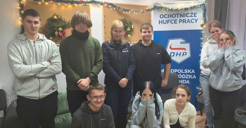 zdjęcie: Młodzież Hufca Pracy w Olkuszu uczyła się o handlu ludźmi / fot. KMP w Olkuszu