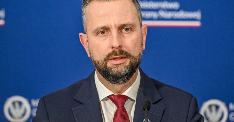 zdjęcie: Szef MON: w środę propozycje wsparcia ze strony Sił Zbrojnych m.in. dla policji / Warszawa, 26.09.2025. Wicepremier, szef MON Władysław Kosiniak-Kamysz podczas konferencji prasowej po telekonferencji z unijnym komisarzem ds. obrony i przestrzeni kosmicznej Andriusem Kubiliusem oraz ministrami obrony państw wschodniej flanki NATO, 26 bm. w siedzibie MON w Warszawie. (sko) PAP/Radek Pietruszka