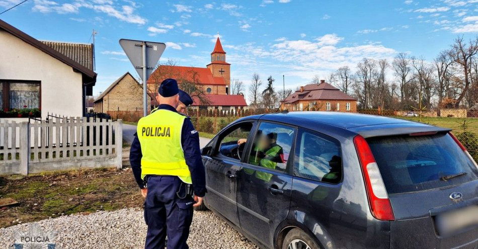 zdjęcie: Znicz 2025. Zdarzenia drogowe w powiecie przysuskim / fot. KPP w Przysusze