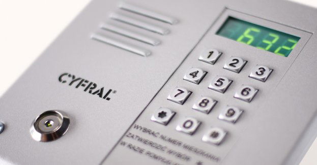 Uszkodził domofon oraz plomby gazowe