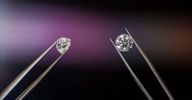 Mazowiecka KAS udaremniła przemyt diamentów wartych 1,5 mln zł